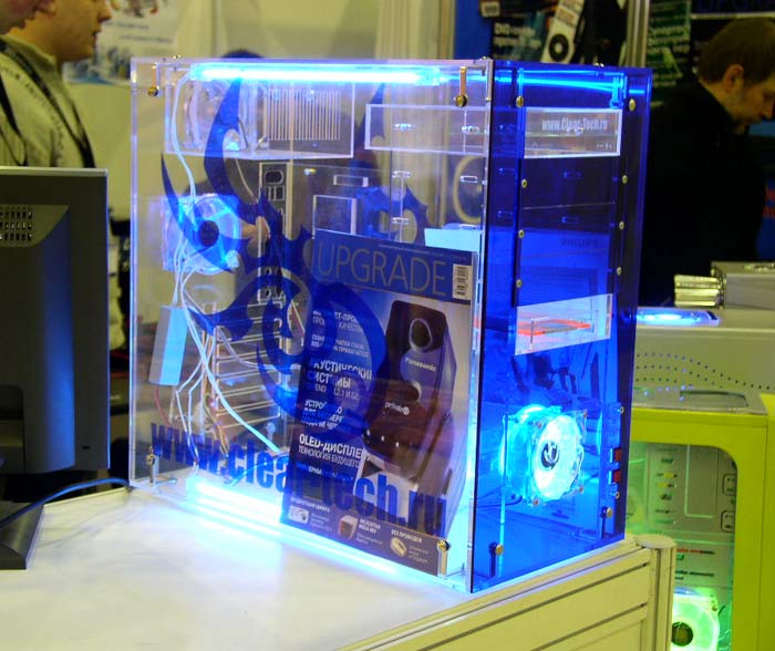 �������� IT-WEEK 2004. ������� ���, ������� �������, ����� ������ ����������� ������� Clear-Tech PC7